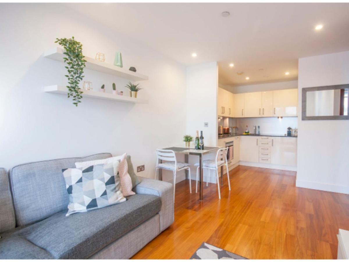 The Most Central Apartment In Cardiff Dış mekan fotoğraf